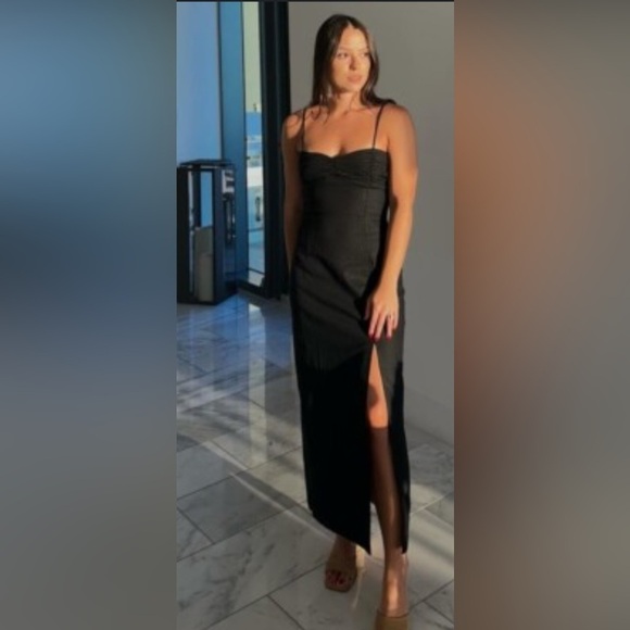 Zara Dresses & Skirts - Zara Black Strapless Bodycon Dress with Slit